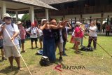 Permainan tradisional Suku Dayak disenangi turis asing