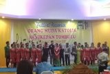 Rumengkor dan Tanawangko juara Festival Kesenian OMK Kevikepan Tombulu