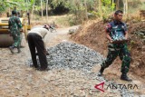 TMMD tuntaskan jalan penghubung antardesa di Batang