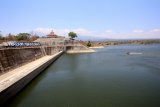 Kondisi Waduk Bajulmati di Banyuwangi, Jawa Timur, Jumat (19/10/2018). Bendungan yang memiliki kapasitas tampung 10 juta m3 dengan luas genangan 91,93 ha dan mampu mengaliri 1.800 hektar lahan pertanian tersebut merupakan salah satu pencapaian empat tahun pemerintahan Jokowi-JK dibidang pembangunan insfrastruktur. Antara Jatim/Budi Candra Setya/ZK