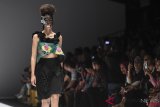 Jakarta Fashion Week 2019: Lenny Agustin