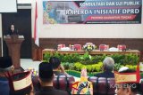 Empat raperda inisiatif DPRD Kalteng diuji publik