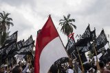 Ribuan warga mengikuti unjuk rasa aksi bela Tauhid di depan gedung Sate, Bandung, Jawa Barat, Jumat (26/10/2018). ANTARA JABAR/M Agung Rajasa/agr.
