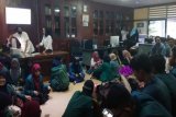 Mahasiswa Unila terus demo duduki Rektorat