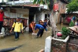 Air banjir masih genangi rumah warga