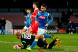 Atasi Red Star, Napoli Puncaki Grup C