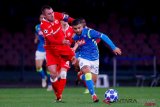 Atasi Red Star, Napoli Puncaki Grup C