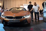 Peluncuran Mobil Listrik BMW i8 Roaster 