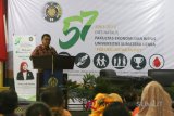 Direktur Kepatuhan Bank Mandiri Agus Dwi Handaya menjadi pembicara pada Dies Natalis ke-57 Fakultas Ekonomi dan Bisnis (FEB) Universitas Sumatera Utara (USU), di Medan, Sumatera Utara, Sabtu (24/11/2018). Dalam kesempatan tersebut Agus Dwi Handaya memberikan motivasi kepada para mahasiswa saat akan masuk ke dunia kerja, sekaligus memberi pandangan tentang perkembangan teknologi dan perbankan. (Antara News - Sumut). Irsan