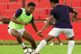 PSM siap turunkan Hasyim Kipuw hadapi Persebaya