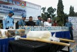 Lantamal Manado musnahkan 1.520 liter miras beralkohol
