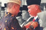 Wali Kota Padang terima tanda kehormatan Satyalancana Kebaktian Sosial