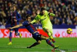 Messi Hattrick Dan Benamkan Levante 5-0