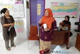 Bergerak dari akar rumput demi angkat martabat perempuan