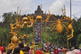 Laba-laba Emas Di Candi Borobudur