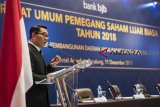 Gubernur Jawa Barat Ridwan Kamil menyampaikan pidato saat RUPS Luar Biasa Bank bjb 2018 di Bandung, Jawa Barat, Selasa (11/12/2018). Berdasarkan hasil RUPS Luar Biasa Bank bjb 2018 diputuskan Direktur Kepatuhan dan Manajemen Resiko Agus Mulyana merangkap menjadi Dirut Bank bjb menggantikan Ahmad Irfan. ANTARA JABAR/M Agung Rajasa/agr.