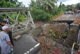 Jembatan Sementara Jalur Padang - Pekanbaru 