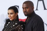 Kim Kardashian copot nama Kimono untuk 