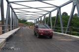 Jembatan lintas negara masih dalam masa pemeliharaan