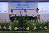 Diskusi Pembangunan SDM dan Sektor Pertanian di Gorontalo, bersama Menteri Pertanian  RI Andi Amran Sulaiman dan Gubernur Gorontalo Rusli Habibie.