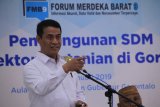 Diskusi Pembangunan SDM dan Sektor Pertanian di Gorontalo, bersama Menteri Pertanian  RI Andi Amran Sulaiman dan Gubernur Gorontalo Rusli Habibie.