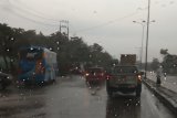 BMKG : Waspadai potensi hujan badai di Lampung