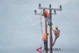 PLN targetkan 2019 rasio elektrifikasi Sumbar 96,85 Persen, resmikan listrik pedesaan di Mentawai