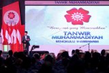 Presiden Joko Widodo menyampaikan pidato saat pembukaan Tanwir Muhammadiyah di Balai Semarak Bengkulu, Jumat (15/2/2019). Tanwir Muhammadiyah yang ke-2 tersebut berlangsung hingga 17 Februari 2019 di provinsi Bengkulu dengan mengangkat tema 