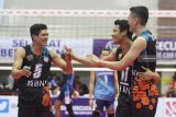 Pebola voli putra Jakarta BNI 46 melakukan selebrasi usai mengalahkan tim Palembang Bank Sumsel Babel dalam pertandingan Final Four Proliga 2019 di GOR Ken Arok, Malang, Jawa Timur, Sabtu (16/2/2019).Tim voli putra Jakarta BNI 46 mengalahkan Palembang Bank Sumsel Babel dengan skor 3-1 (33-31, 21-25, 25-15, 25-18). Antara Jatim/Ari Bowo Sucipto/ZK.