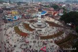 TAMPILAN BARU PEDESTRIAN JAM GADANG