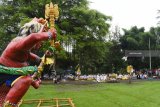 Umat Hindu melaksanakan Upacara Mecaru di depan Pura Sanggha Bhuwana Magetan, Jawa Timur, Rabu (6/3/2019). Menjelang Hari Raya Nyepi, umat Hindu melaksanakan Upacara Mecaru untuk menjaga keharmonisan antara manusia denga alam menjelang Hari Raya Nyepi. Antara Jatim/Siswowidodo/zk.