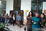 Ditemani Anaknya, Ratna Sarumpaet Jalani Sidang Lanjutan