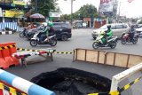 Kerusakan SAL diduga sebabkan jalan ambles di simpang Ngabean