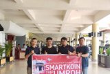 Smartfren Serahkan Reward Smart Koin kepada Mitra Outlet di Padang