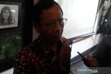 Mahfud membantah laporkan Rommy ke KPK