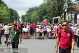 Jokowi-JK naik becak awali kampanye di Makassar