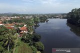 Foto udara kawasan Situ Gede, Kota Bogor, Jawa Barat, Rabu (27/3/2019). Penataan kawasan Situ Gede masih terus dimatangkan, Pemerintah Provinsi Jawa Barat bersama Pemkot Bogor pada 2020 akan membangun kawasan situ gede menjadi pusat ekowisata, masjid terapung dan sarana olahraga. ANTARA JABAR/Yulius Satria Wijaya/agr