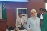 Ratna Sarumpaet minta maaf pada Amien Rais yang hadir sebagai saksi