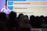 Menteri Koordinator Bidang Kemaritiman Luhut Binsar Pandjaitan menyampaikan pidato pembuka saat diskusi nasional di gedung Konferensi Asia Afrika, Bandung, Jawa Barat, Jumat (5/4). Diskusi nasional yang digelar oleh Alumni Unpar tersebut mengangkat tema HIConnect-Insights Ãndonesia 2045: Berdaulat, Maju, dan Berpengaruh Pada Tataran Global. ANTARA JABAR/M Agung Rajasa/agr