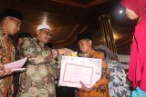 Yayasan Arisal Aziz kirim 14 qori dan qoriah MTQ tunaikan umrah