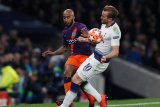 Gelandang Delph hijrah ke Everton