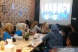 Warkop dan Cafe dipadati pengunjung Nobar Debat Capres