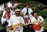 Rolland Band kembali gebrak jagat rock dengan