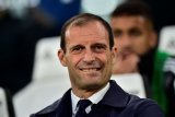 Allegri beri sinyal latih MU