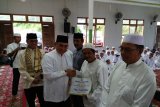 Bupati Kotabaru H Sayed Jafar safari Ramadhan, sekaligus menyerahkan bantuan untuk  Mesjid Jami Nurul Ihsan Desa Tanjung  Selamantakan sebesar Rp10 juta, rumah Tahfis Pastabiqul Khairat Desa Tanjung Selamantakan sebesar Rp10 juta. Masjid Nurul Amal Desa Gunung Calang sebesar Rp50 juta,  Masjid Al Adiyat Desa Gununh Calang sebesar Rp200 juta,  Masjid Nurul Iman Desa Sakalimau sebesar Rp100 juta, dan beberapa bantuan Hand Sprayer kepada tiga kelompok Tani di Kecamatan Pamukan Selatan. Desa Tanjung Semalantakan, Kecamatan Pamukan Selatan.