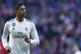 Varane tepis rumor akan tinggalkan Madrid