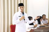 Kadinkes Waykanan minta masyarakat tetap tenang dan jangan panik terhadap virus corona