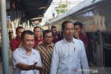 Presiden Jokowi mengunjungi Stasiun Pasar Senen