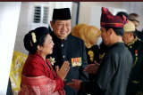 Presiden Jokowi pimpin upacara pemakaman Ibu Ani