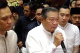 Usai sholat Ied, SBY ziarah ke makam mendiang Ibu Ani di TMP Kalibata